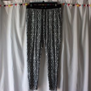 Karen by Karen Kane joggers